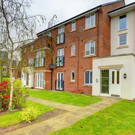 2-Br Apartment, En-Suite, Allocated Parking, Next To Playground Coventry Eksteriør bilde